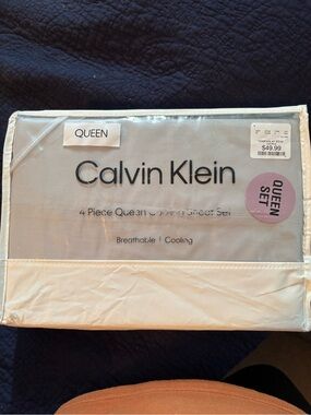 Calvin Klein Cooling Sheet Set - Light Gray